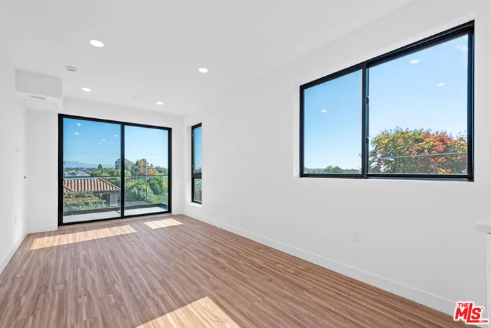 11600 National Boulevard 302, Los Angeles, California 90064