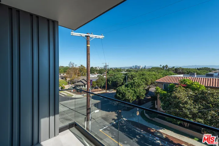 11600 National Boulevard 302, Los Angeles, California 90064