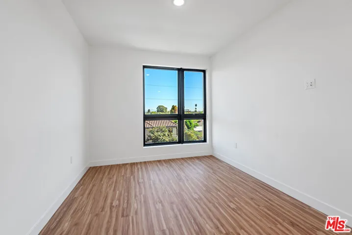 11600 National Boulevard 302, Los Angeles, California 90064