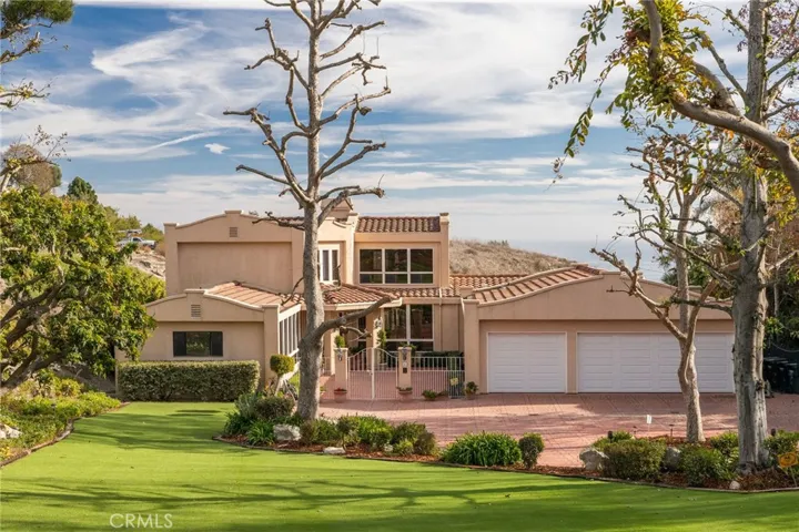 8 Burrell Lane, Rancho Palos Verdes, California 90275