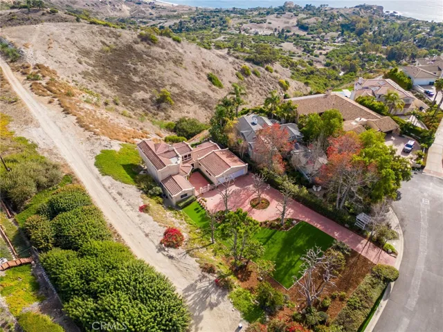 8 Burrell Lane, Rancho Palos Verdes, California 90275