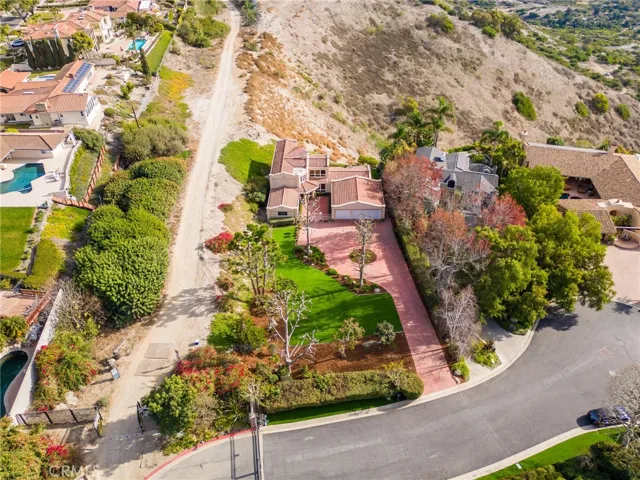 8 Burrell Lane, Rancho Palos Verdes, California 90275