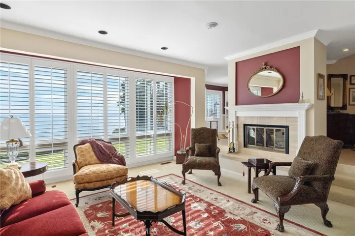 8 Burrell Lane, Rancho Palos Verdes, California 90275