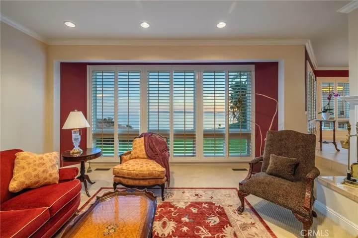 8 Burrell Lane, Rancho Palos Verdes, California 90275