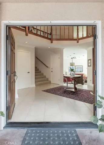 8 Burrell Lane, Rancho Palos Verdes, California 90275