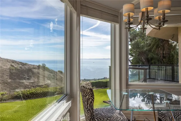 8 Burrell Lane, Rancho Palos Verdes, California 90275