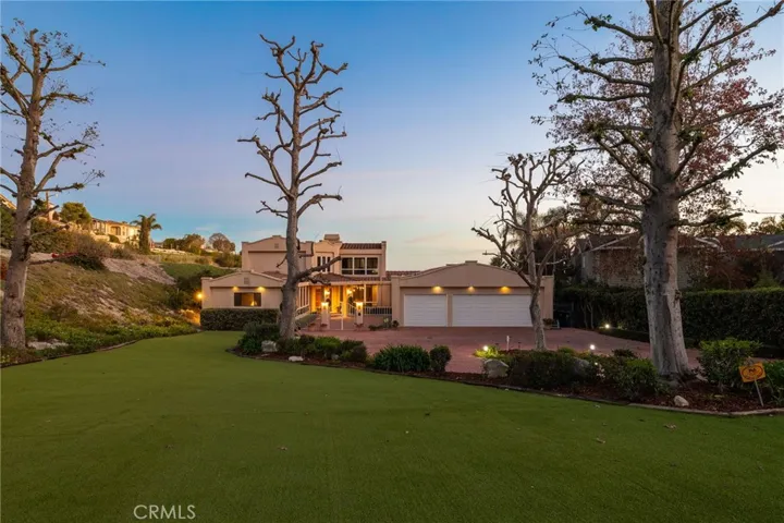 8 Burrell Lane, Rancho Palos Verdes, California 90275