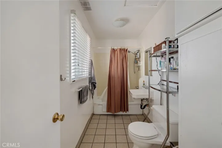 722 Loma Drive, Hermosa Beach, California 90254