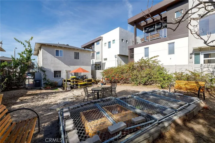 722 Loma Drive, Hermosa Beach, California 90254
