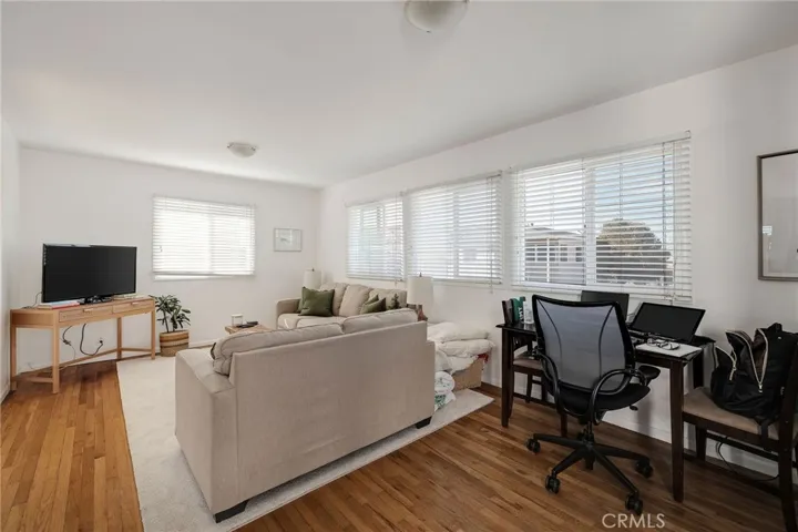 722 Loma Drive, Hermosa Beach, California 90254
