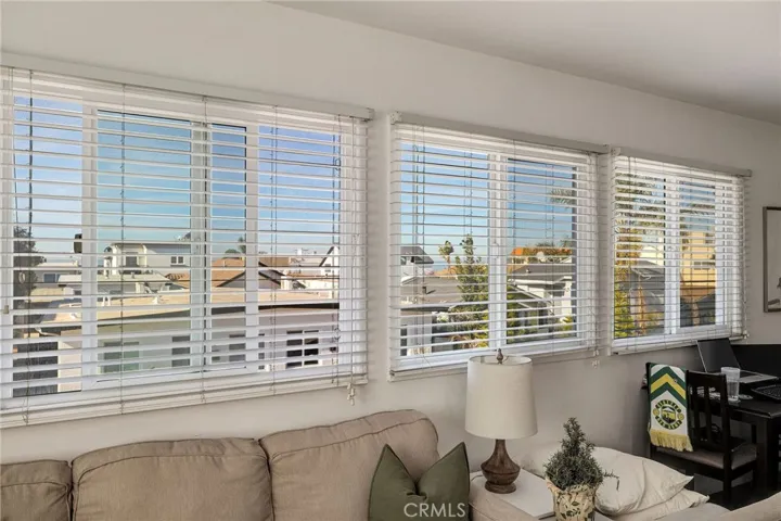 722 Loma Drive, Hermosa Beach, California 90254
