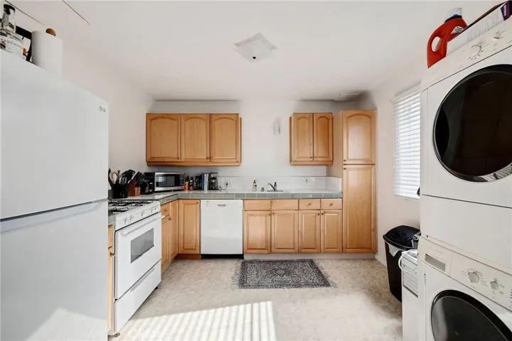 722 Loma Drive, Hermosa Beach, California 90254
