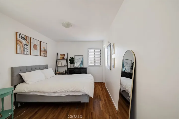 722 Loma Drive, Hermosa Beach, California 90254