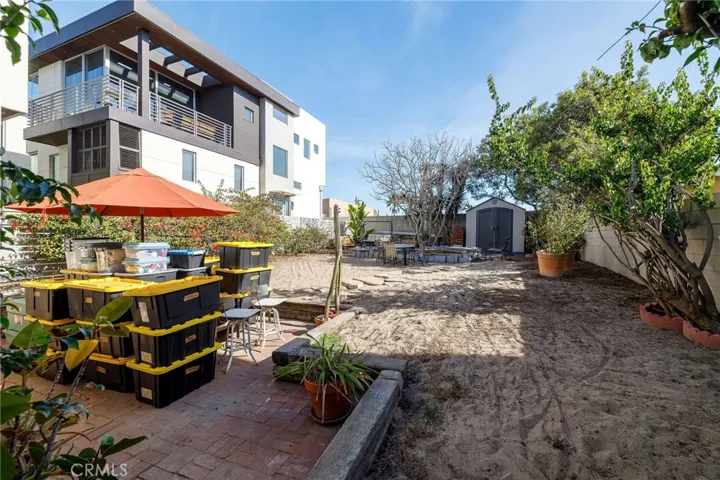 722 Loma Drive, Hermosa Beach, California 90254
