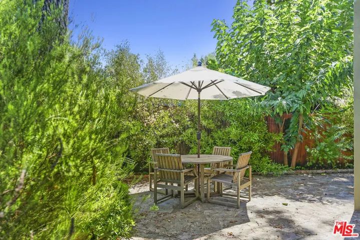 1430 Bonnell Drive, Topanga, California 90290