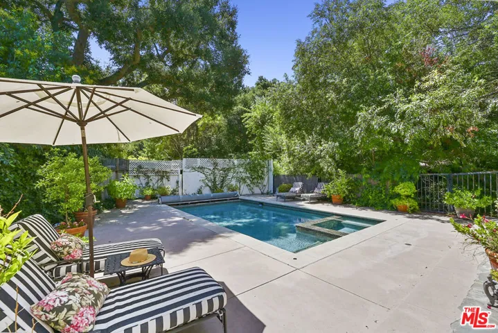 1430 Bonnell Drive, Topanga, California 90290