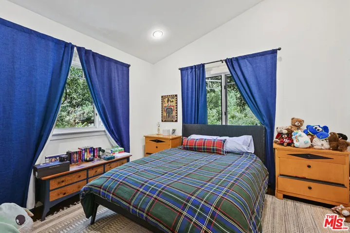 1430 Bonnell Drive, Topanga, California 90290