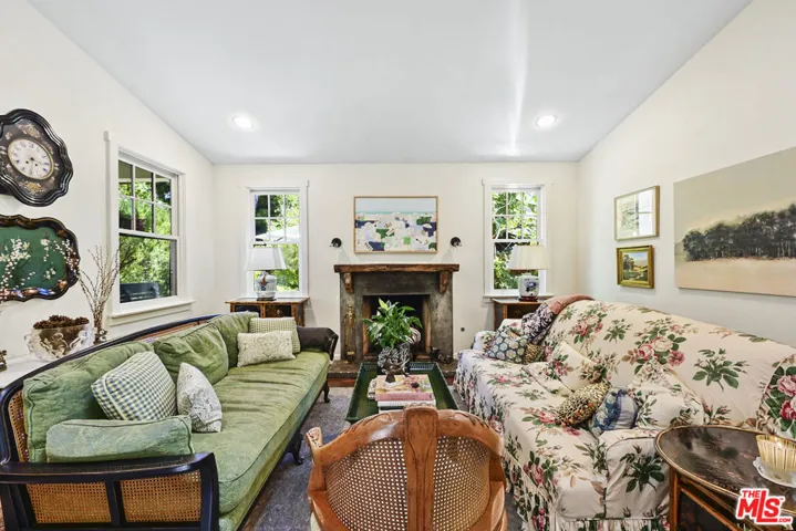 1430 Bonnell Drive, Topanga, California 90290