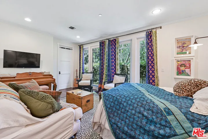 1430 Bonnell Drive, Topanga, California 90290