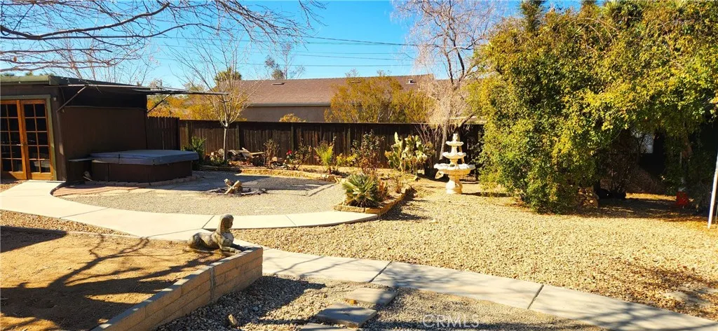 7390 Victoria Avenue, Yucca Valley, California 92284