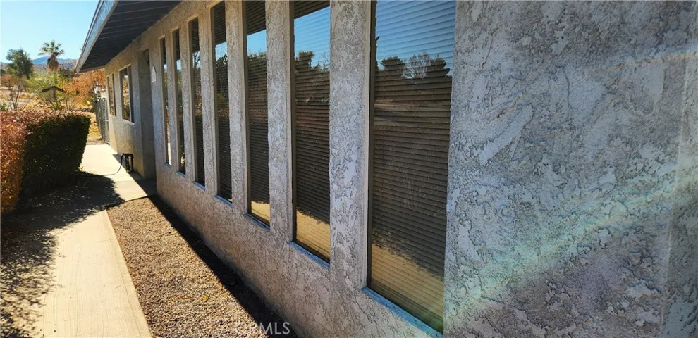 7390 Victoria Avenue, Yucca Valley, California 92284