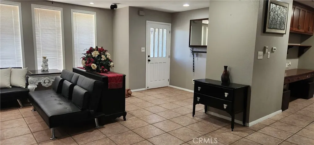 7390 Victoria Avenue, Yucca Valley, California 92284