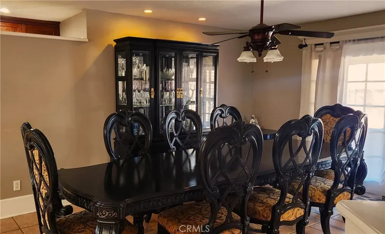 7390 Victoria Avenue, Yucca Valley, California 92284