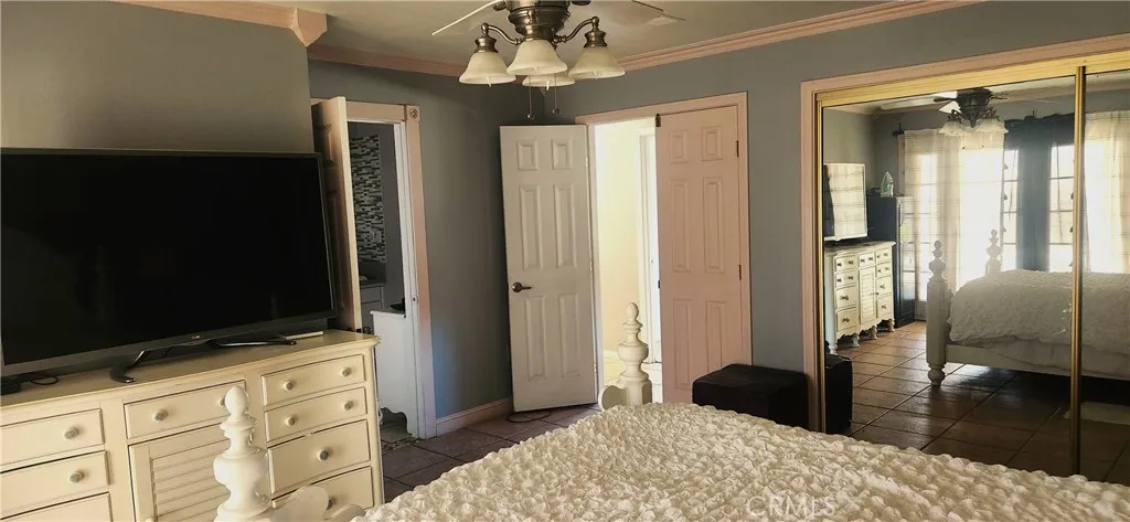 7390 Victoria Avenue, Yucca Valley, California 92284