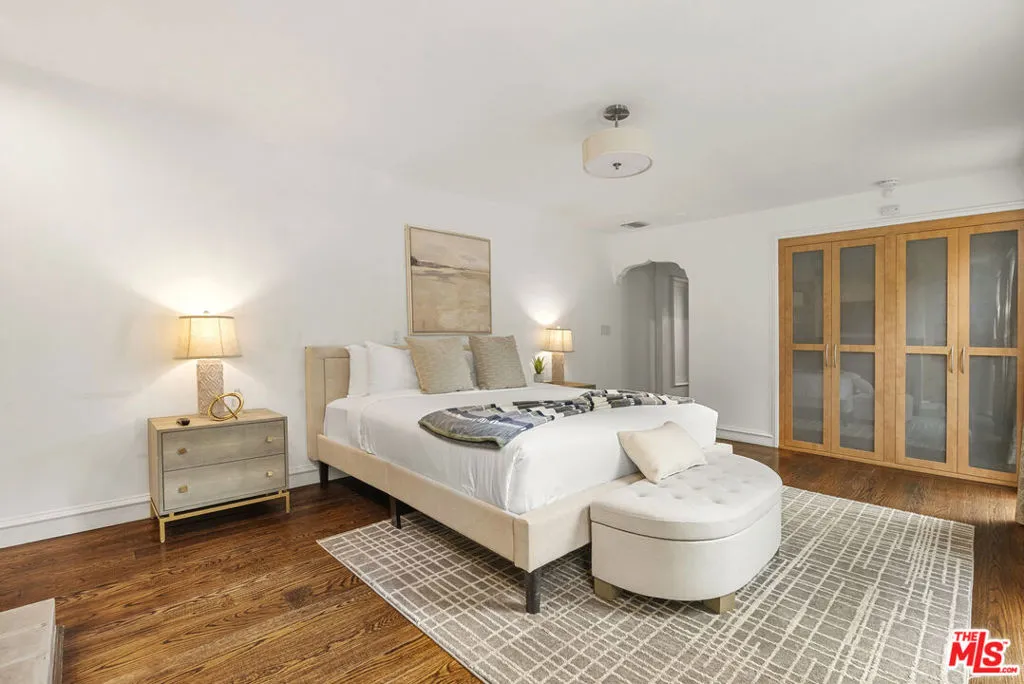 8828 Thrasher Avenue, Los Angeles, California 90069 home-pic-29