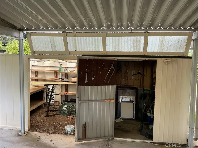 garden shed & tool with power