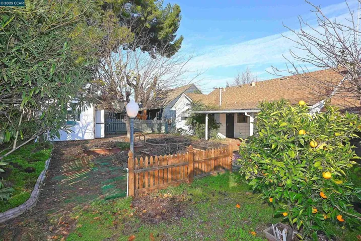 213 W 18th Street, Antioch, California 94509