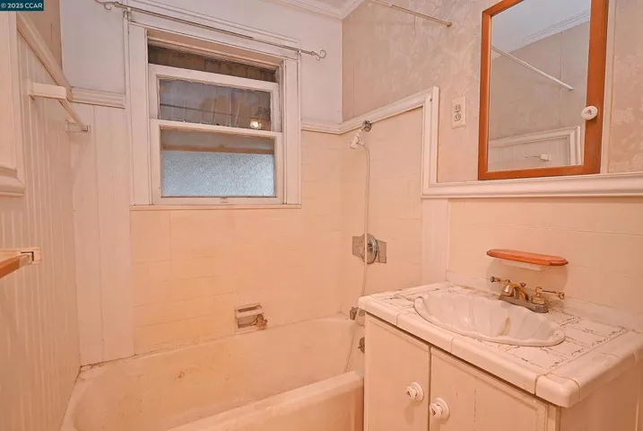 213 W 18th Street, Antioch, California 94509