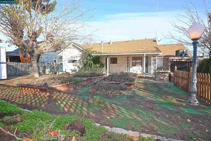 213 W 18th Street, Antioch, California 94509