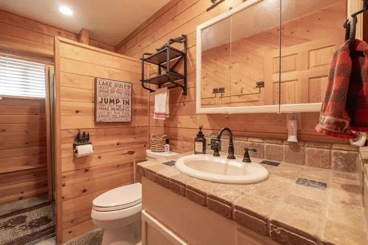 2ndBathroom1