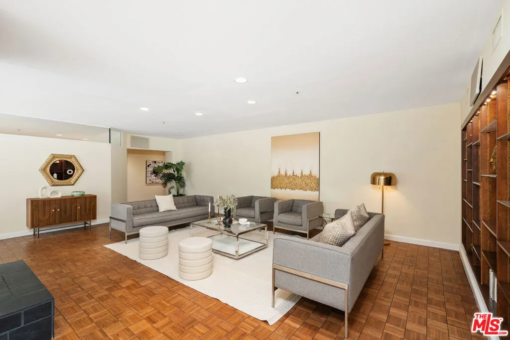 10375 Wilshire Boulevard 7d, Los Angeles, California 90024 home-pic-6