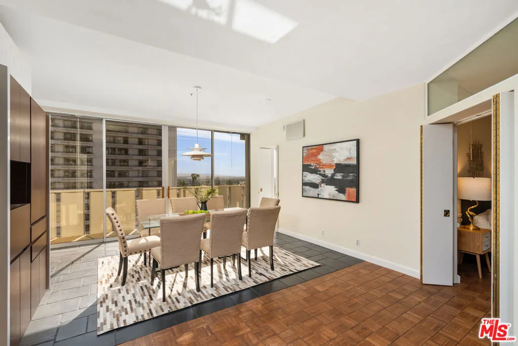 10375 Wilshire Boulevard 7d, Los Angeles, California 90024 home-pic-7