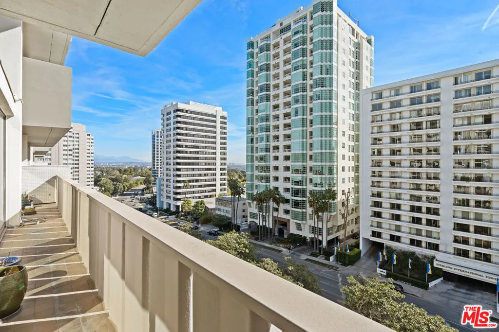 10375 Wilshire Boulevard 7d, Los Angeles, California 90024 home-pic-30
