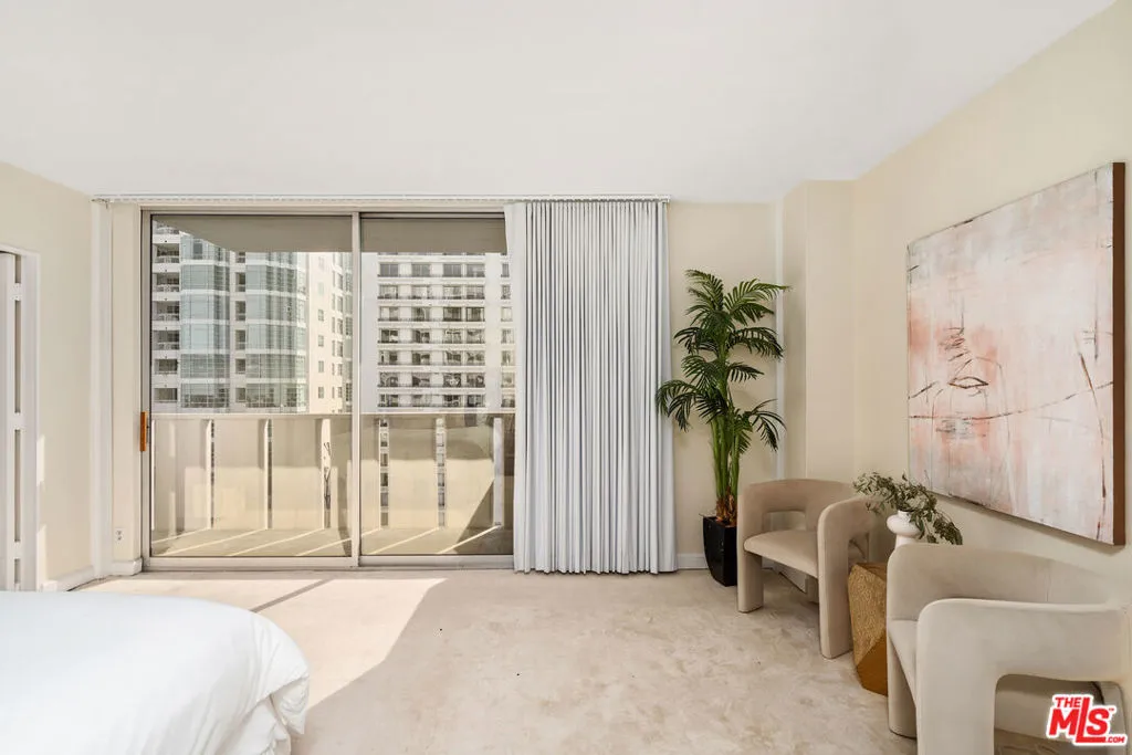 10375 Wilshire Boulevard 7d, Los Angeles, California 90024 home-pic-20