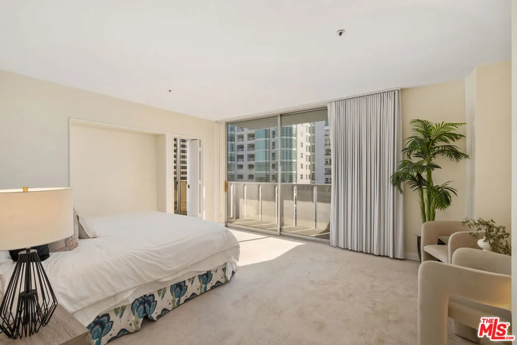 10375 Wilshire Boulevard 7d, Los Angeles, California 90024 home-pic-19