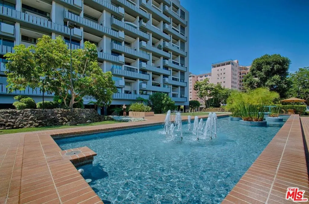 10375 Wilshire Boulevard 7d, Los Angeles, California 90024 home-pic-28