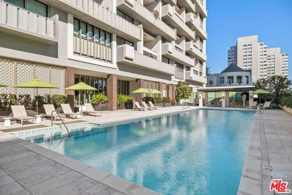 10375 Wilshire Boulevard 7d, Los Angeles, California 90024 home-pic-32