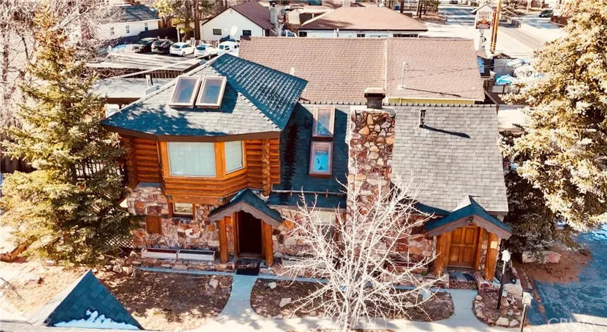 Unit 8 2-story, up & downstairs patios