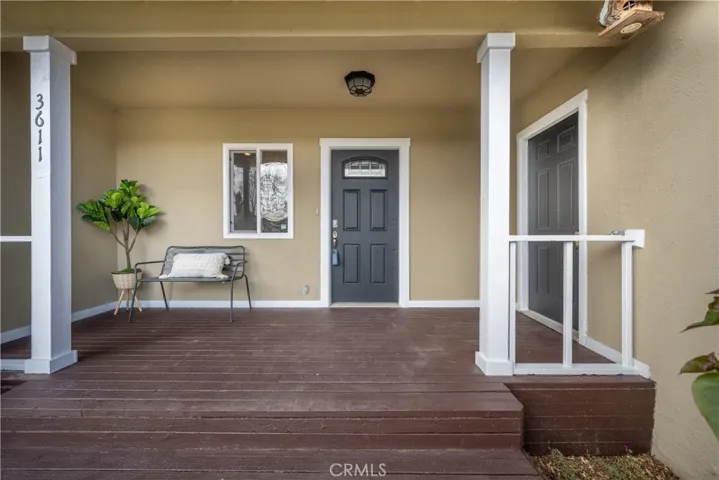 3611 Senasac Avenue, Long Beach, California 90808