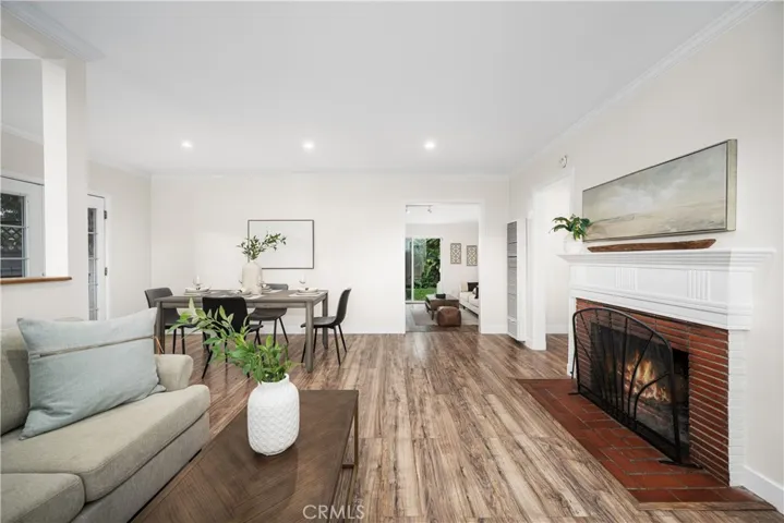 3611 Senasac Avenue, Long Beach, California 90808