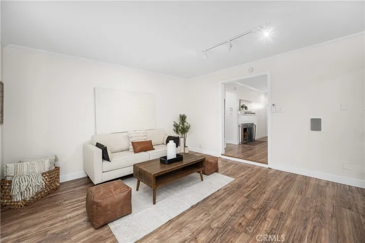 3611 Senasac Avenue, Long Beach, California 90808