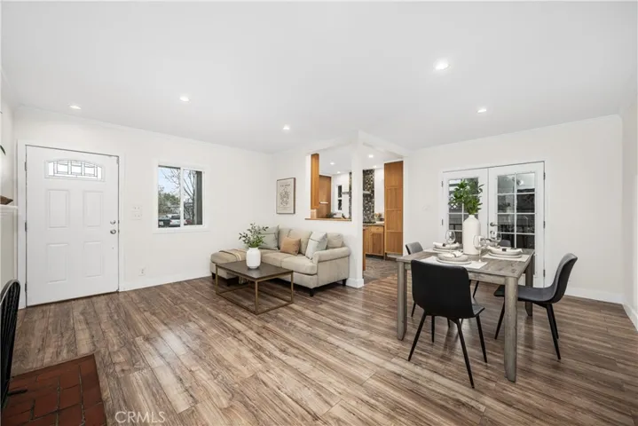 3611 Senasac Avenue, Long Beach, California 90808