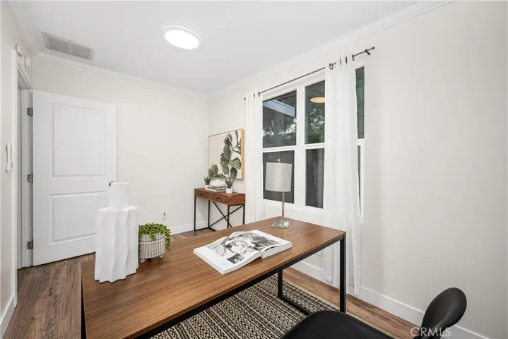 Office or 3rd bedroom!