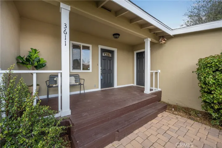 3611 Senasac Avenue, Long Beach, California 90808