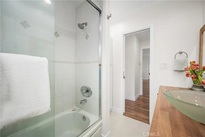 3611 Senasac Avenue, Long Beach, California 90808