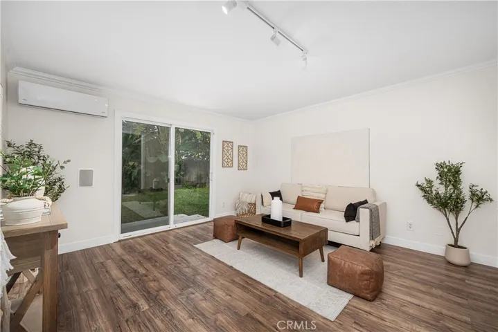 3611 Senasac Avenue, Long Beach, California 90808